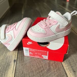 Nike Court Borough Low Recraft Toddler tennis shoe - size 6c